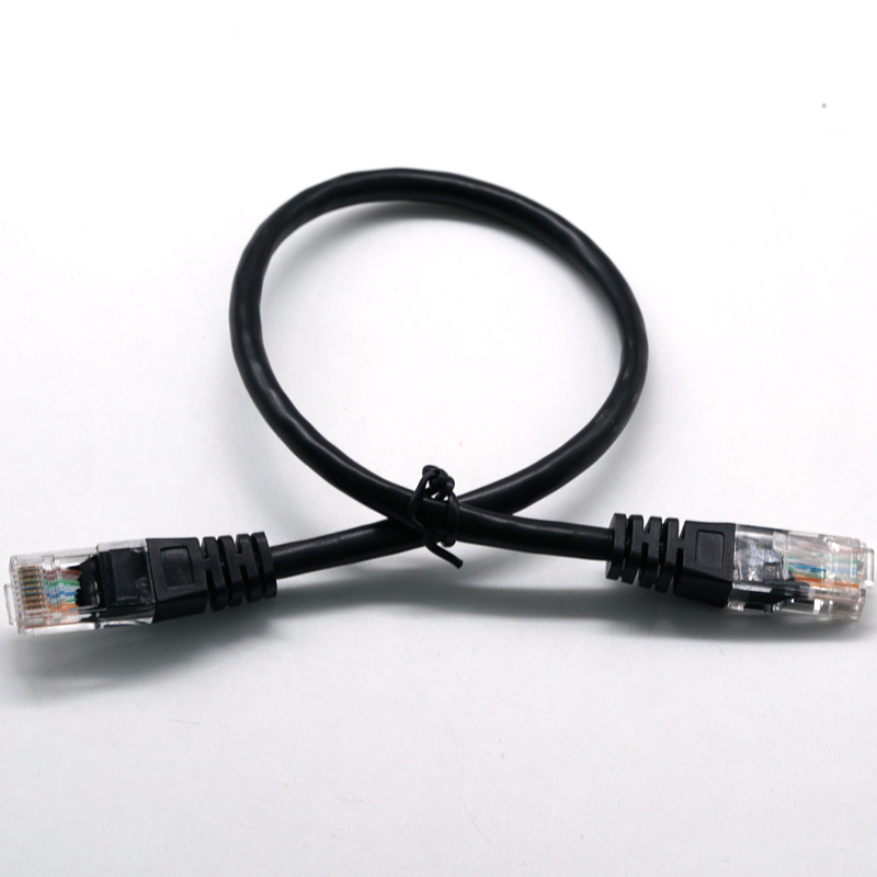 RJ45 8PIN Buru gardena 24 / 26AWG Ethernet Ethernet sareko kable beltza LAN kablea hari elektrikoaren arnesa